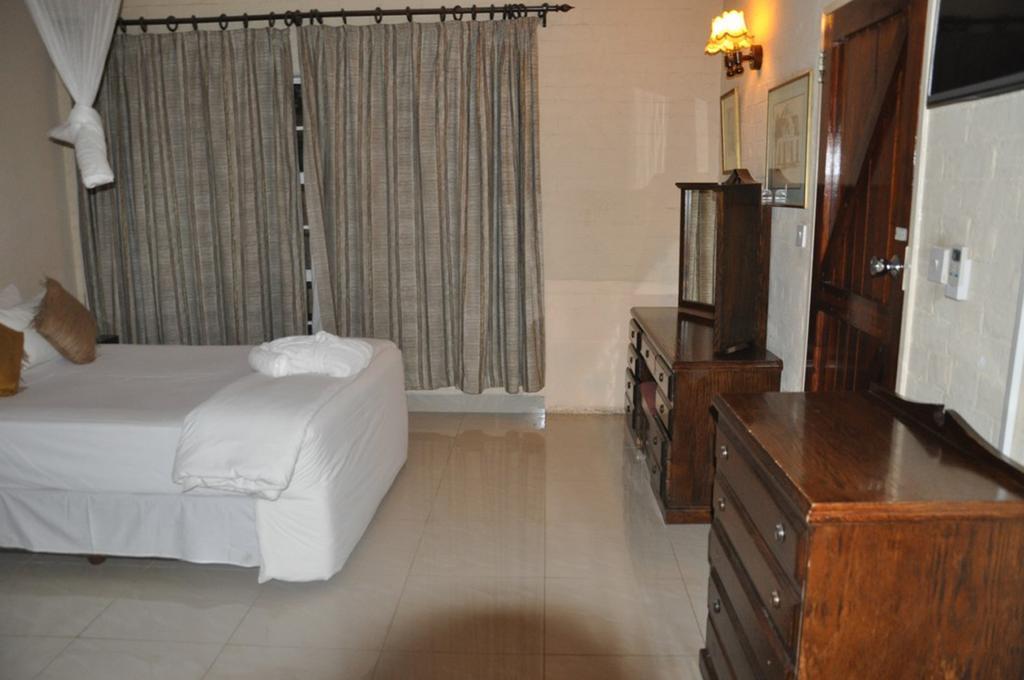 Kadoma Hotel & Conference Centre Εξωτερικό φωτογραφία