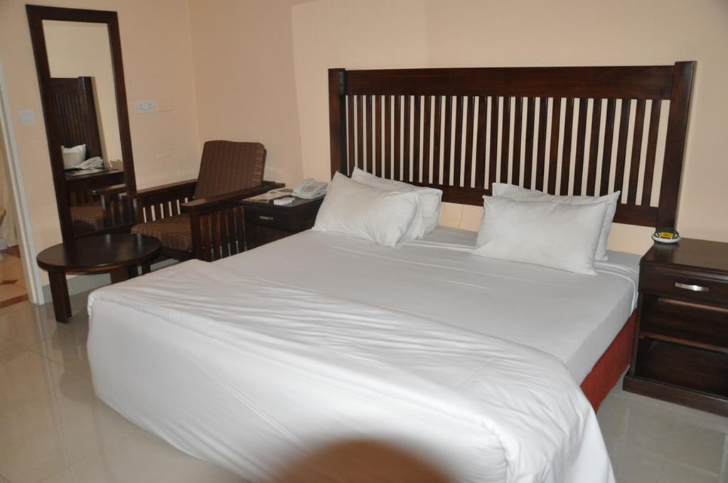 Kadoma Hotel & Conference Centre Εξωτερικό φωτογραφία