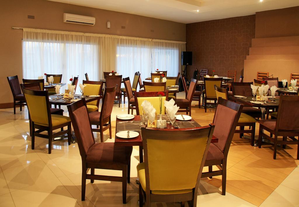 Kadoma Hotel & Conference Centre Εξωτερικό φωτογραφία