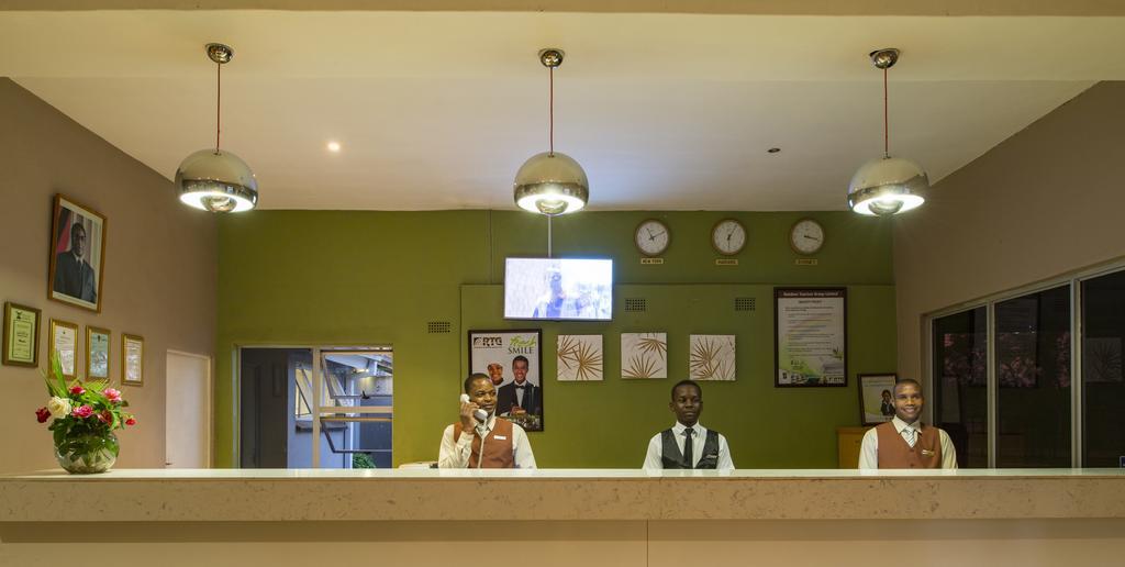 Kadoma Hotel & Conference Centre Εξωτερικό φωτογραφία