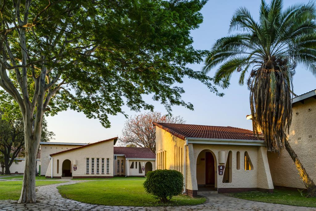 Kadoma Hotel & Conference Centre Εξωτερικό φωτογραφία
